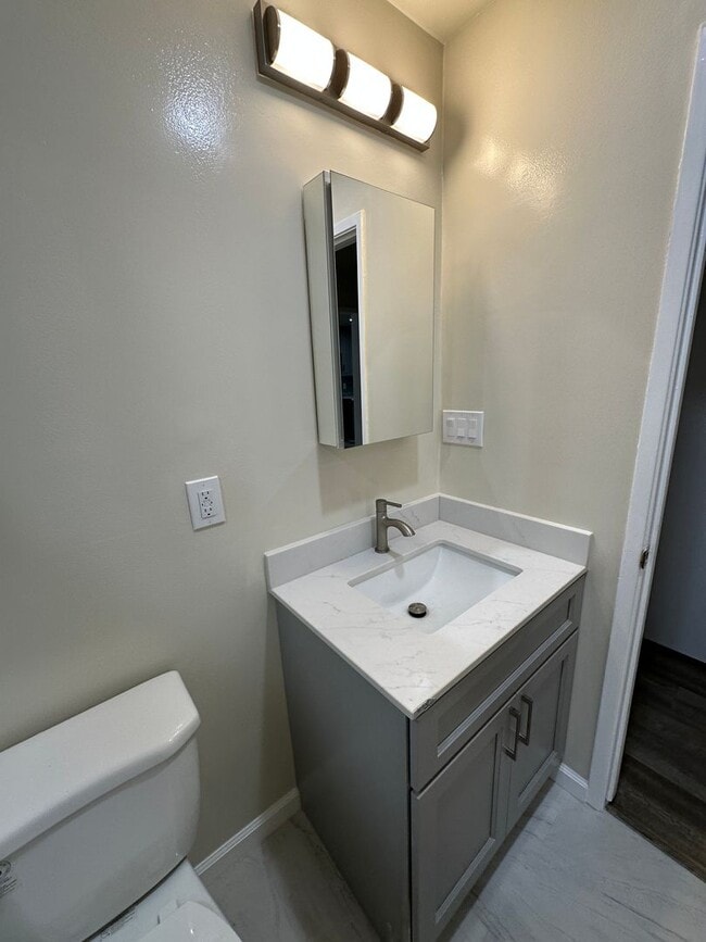 Building Photo - 926 Desert Isle Dr