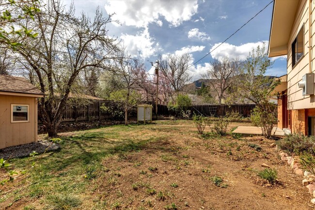 Building Photo - 650 Hartford Dr