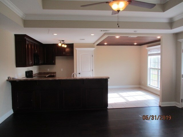 Building Photo - Experience Southern Comfort: Charming 3 Bed/2 Bath Home in Valdosta, GA