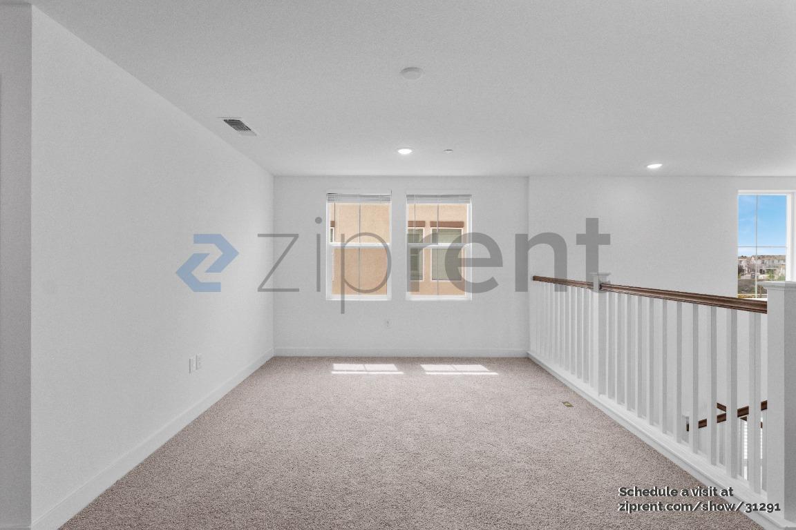 Building Photo - 15997 Mavericks Ln