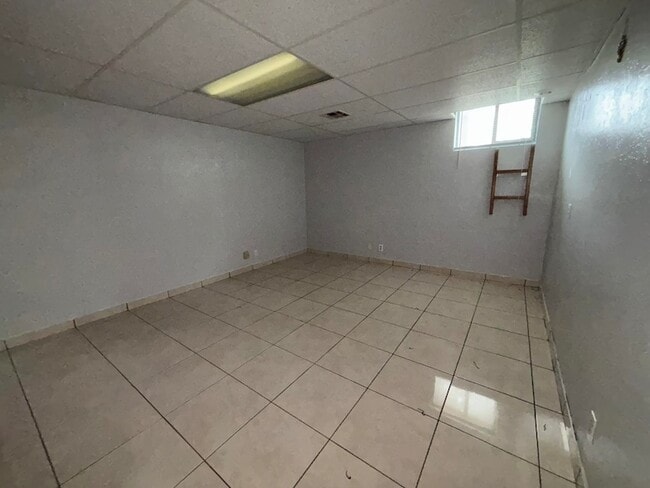 Building Photo - 1417 Matthew Dr