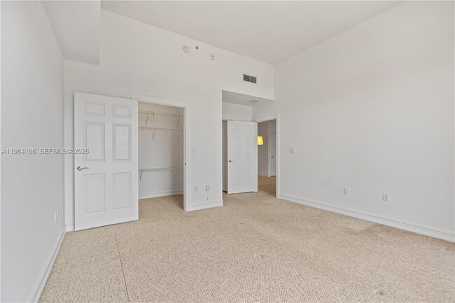 Building Photo - 3001 NE 185th St