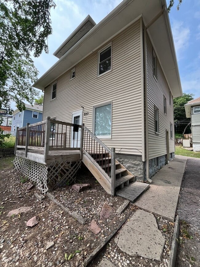 Building Photo - Spacious 4 Bed/2 Bath Rental Home!