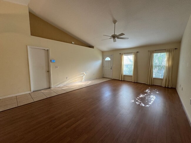 Building Photo - Available Now! Spacious 4-Bedroom, 2-Bath ...
