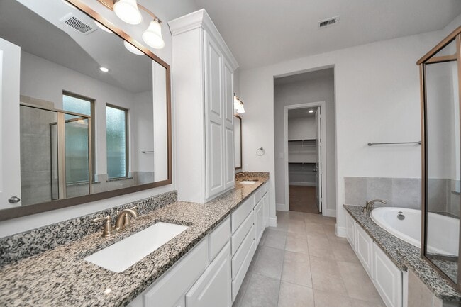 Building Photo - 1714 McCrae Hill Ct
