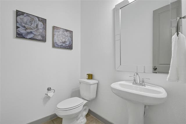 Building Photo - 8886 Ice House Dr