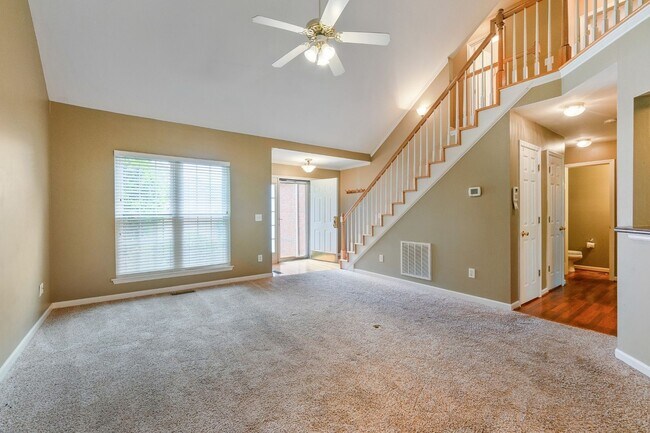 Building Photo - 7037 Mooreland Ct