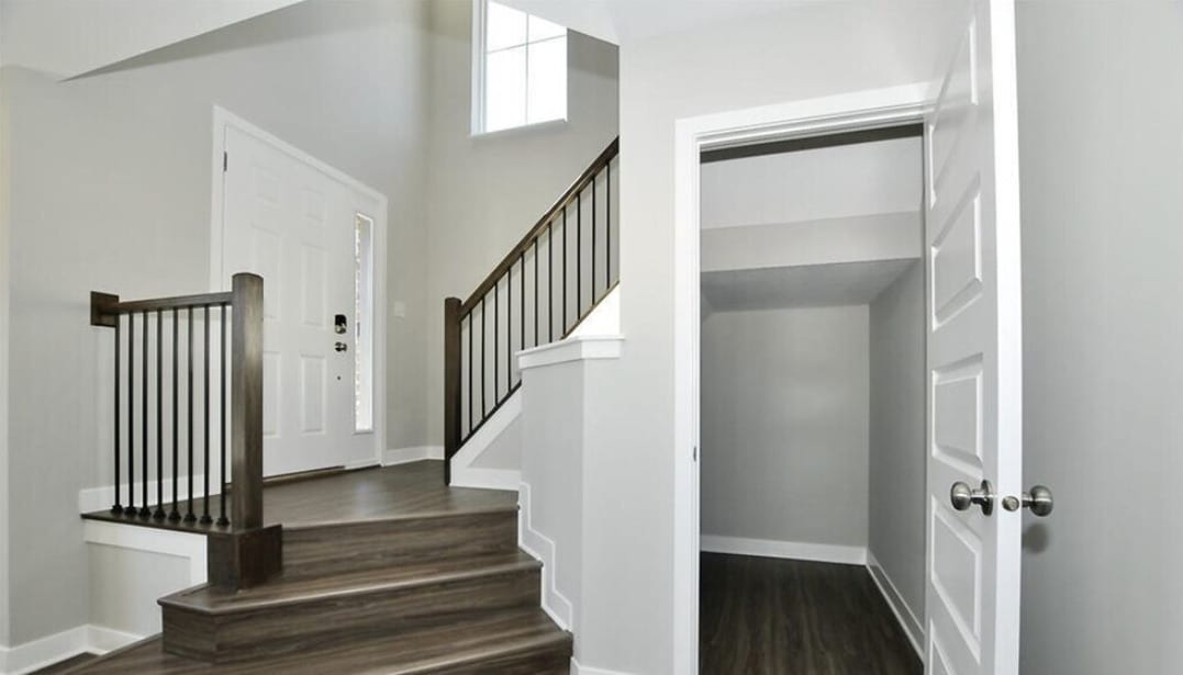 Building Photo - 916 Yorkshire Ln