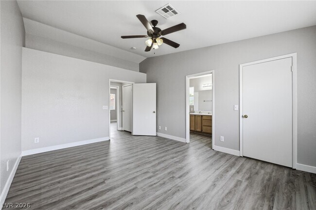 Building Photo - 808 Majestic Rock Cir