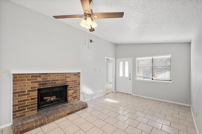 Building Photo - Affordable South Arlington