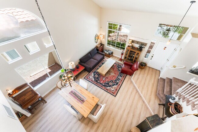Building Photo - Summerlin 3 Bed / 2.5 Bath Home — Available October 5, 2026