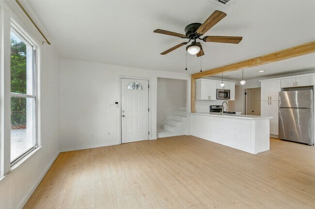 Building Photo - Remodeled 3 Bed/2 Bath Home with Bonus Upper Room Near Booming 9 Mile Rd Hub