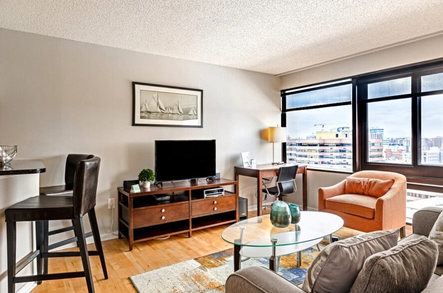 Building Photo - 127 Greyrock Pl