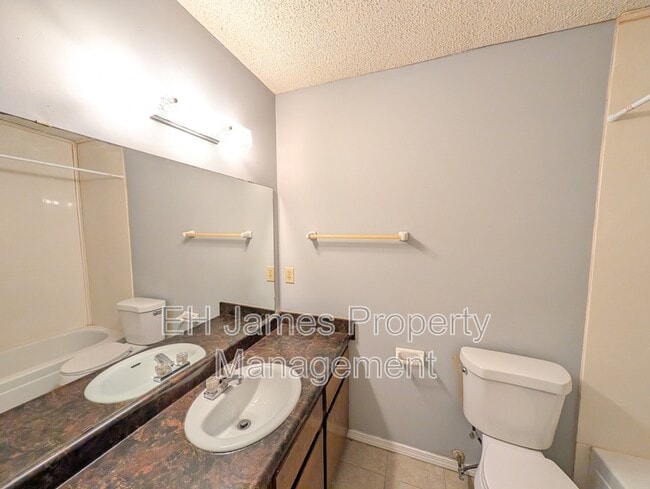 Building Photo - 3920 S 125th E Ave