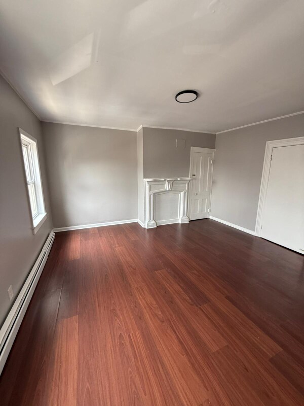 Building Photo - 315 E Jersey St