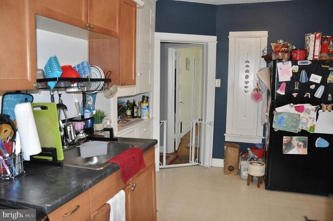 Building Photo - 33 E Browning Rd