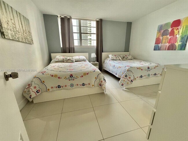 Building Photo - 3901 S Ocean Dr