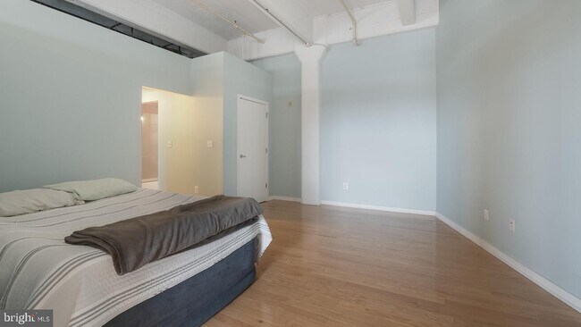 Building Photo - 444 N 4th St