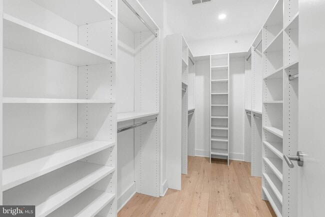 Building Photo - 237 N 23rd St
