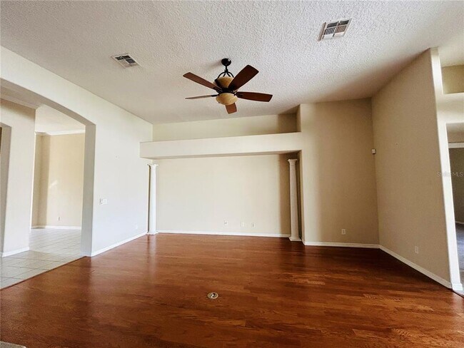 Building Photo - 15331 Hayworth Dr