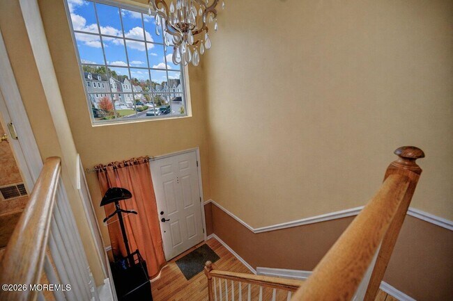 Building Photo - 319 Bernard Dr