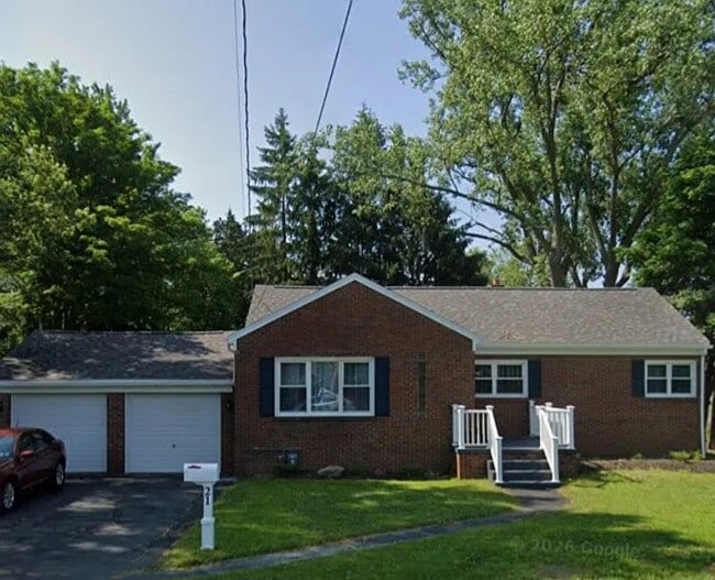 Building Photo - 21 East and West Rd