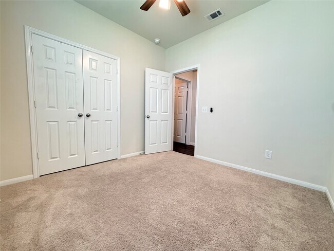 Building Photo - 10233 Cleartide Ln