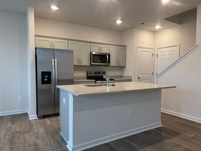 Building Photo - Brand New 4BR 2.5BA Townhome