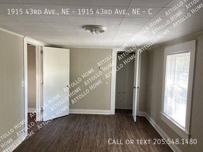 Building Photo - 1915 43rd NE Ave