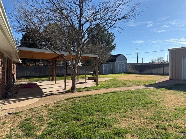 Building Photo - 15 N Broken Bow Cir