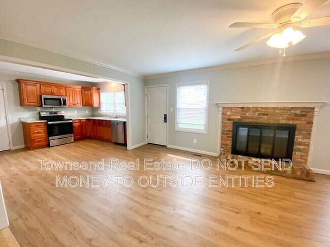 Building Photo - 212 Haverhill Dr