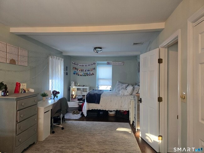 Building Photo - 892 Reef Rd