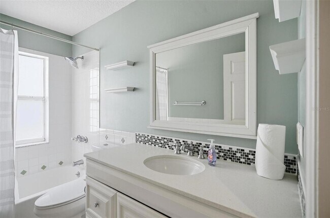 Building Photo - 1 Walton Pl