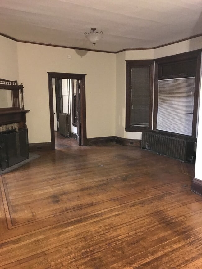 Primary Photo - Beautiful 5 Bedroom 2 Bathroom Home in South Minneapolis!