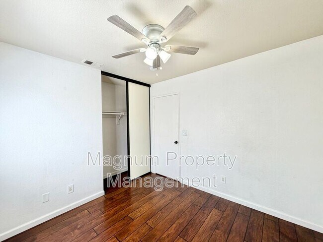 Building Photo - 25268 Shadescale Dr