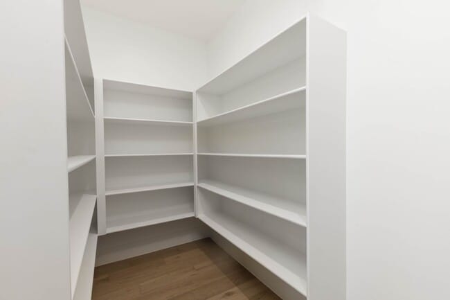 Building Photo - Gorgeous 5 bed 3.5 bath in Desert Canyons