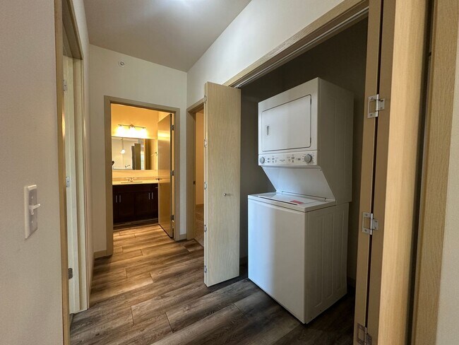 Building Photo - 3036 Triumph Dr