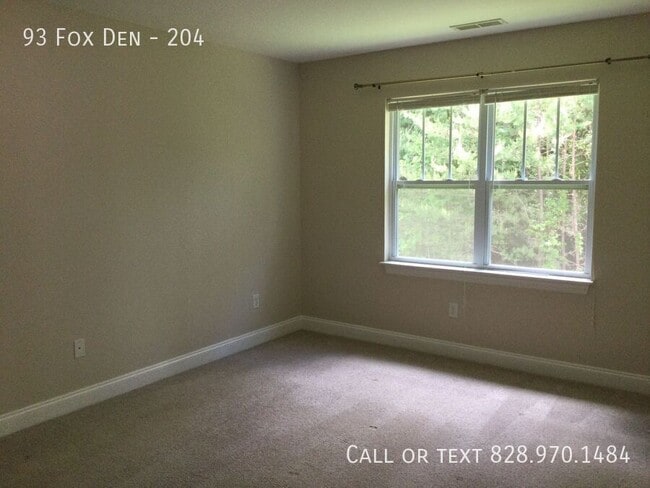 Building Photo - 93 Foxden Dr