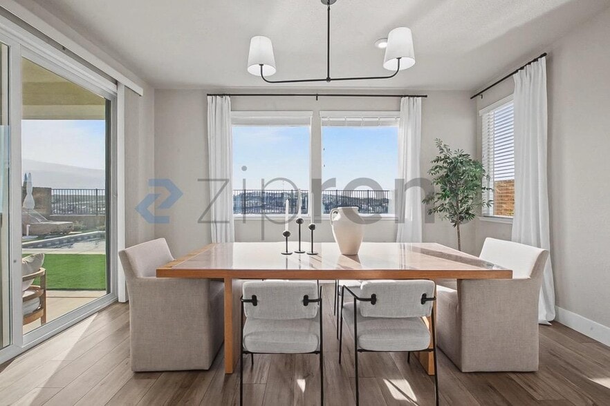 Building Photo - 1579 Seneca Cir