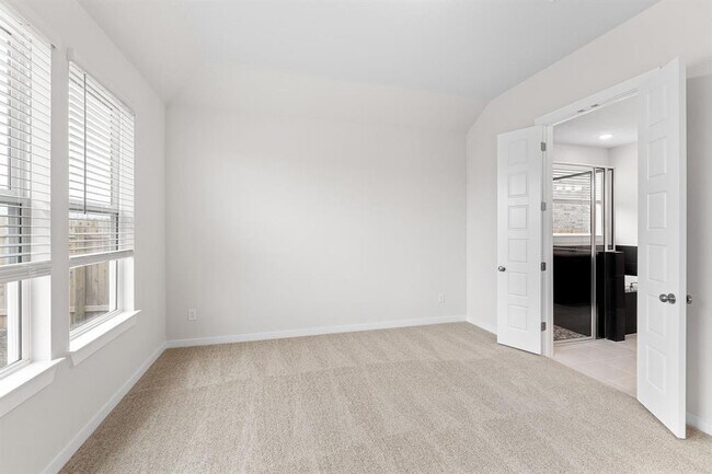 Building Photo - 112 Alicante Ln