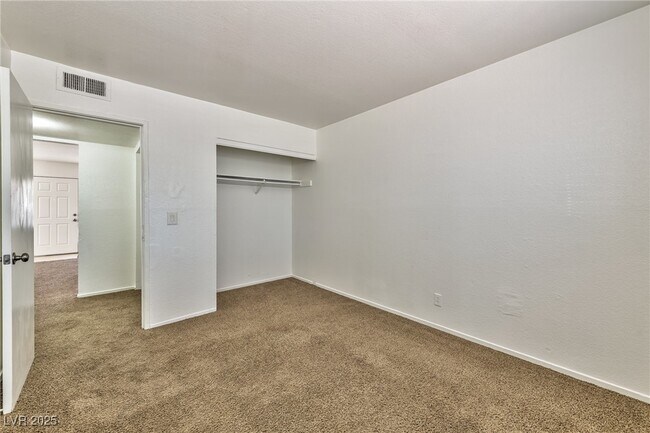 Building Photo - 1810 Bartoli Dr