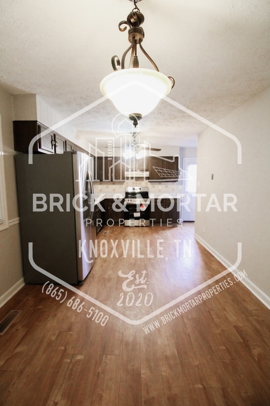 Building Photo - 8637 Glen Echo Dr