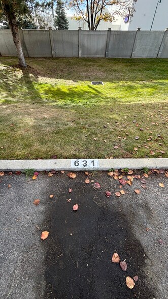 Building Photo - 631 W 20 N