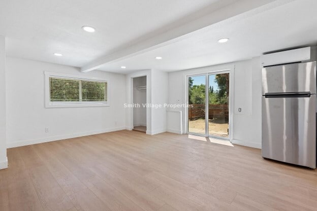Building Photo - 7882 Orange Ave