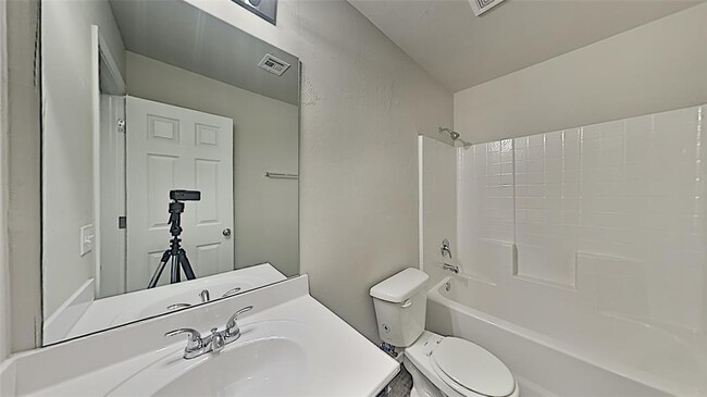 Building Photo - 4325 Umbria Rd