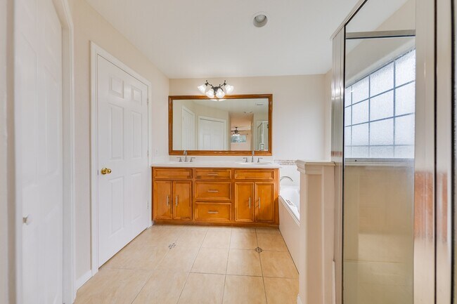 Building Photo - 8514 Bonner Dr