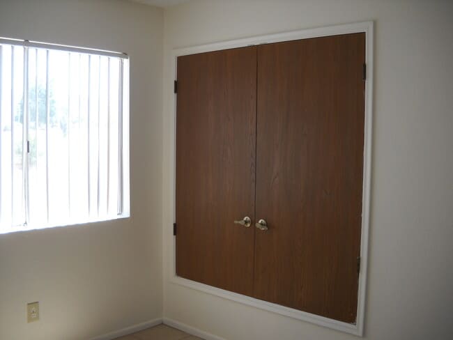 Building Photo - 4150 Calle Ladero