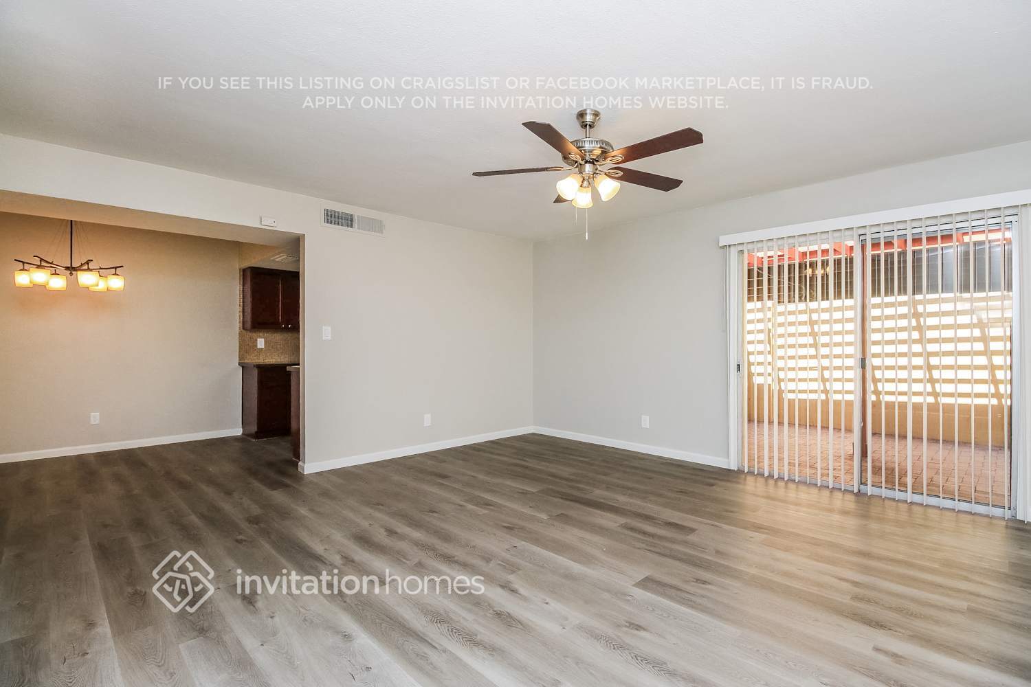 Building Photo - 334 W La Jolla Dr
