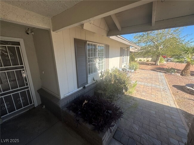 Building Photo - 6224 Miraloma St