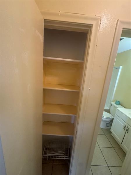 Building Photo - 5162 NE 6th Ave